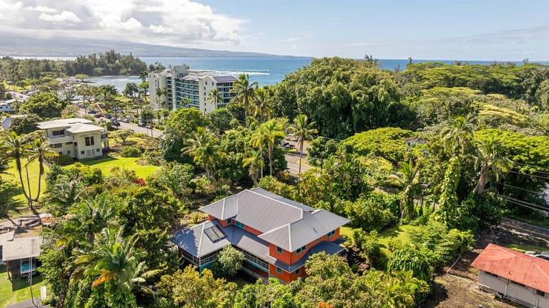 1896 KALANIANAOLE ST, Hilo, HI 96720