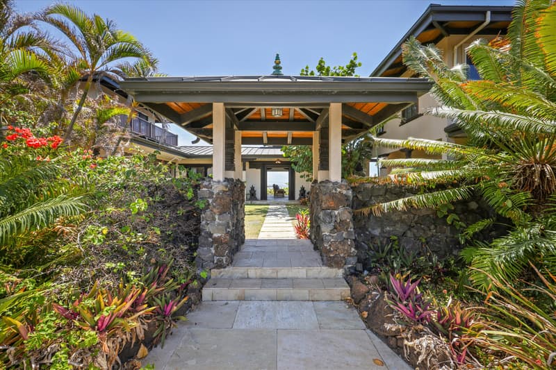 95-4667 HAWAII BELT RD, Naalehu, HI 96772