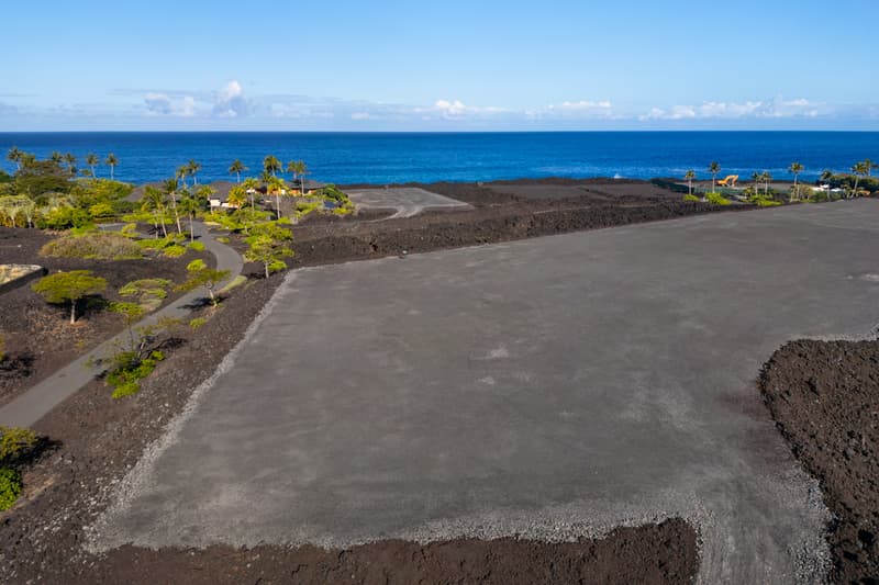 72-1077 KEKAHAWAIOLE DR, Kailua-Kona, HI 96740