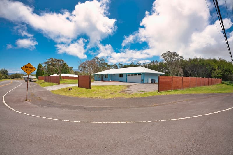 99-302 MAUNANANI PL, Volcano, HI 96785