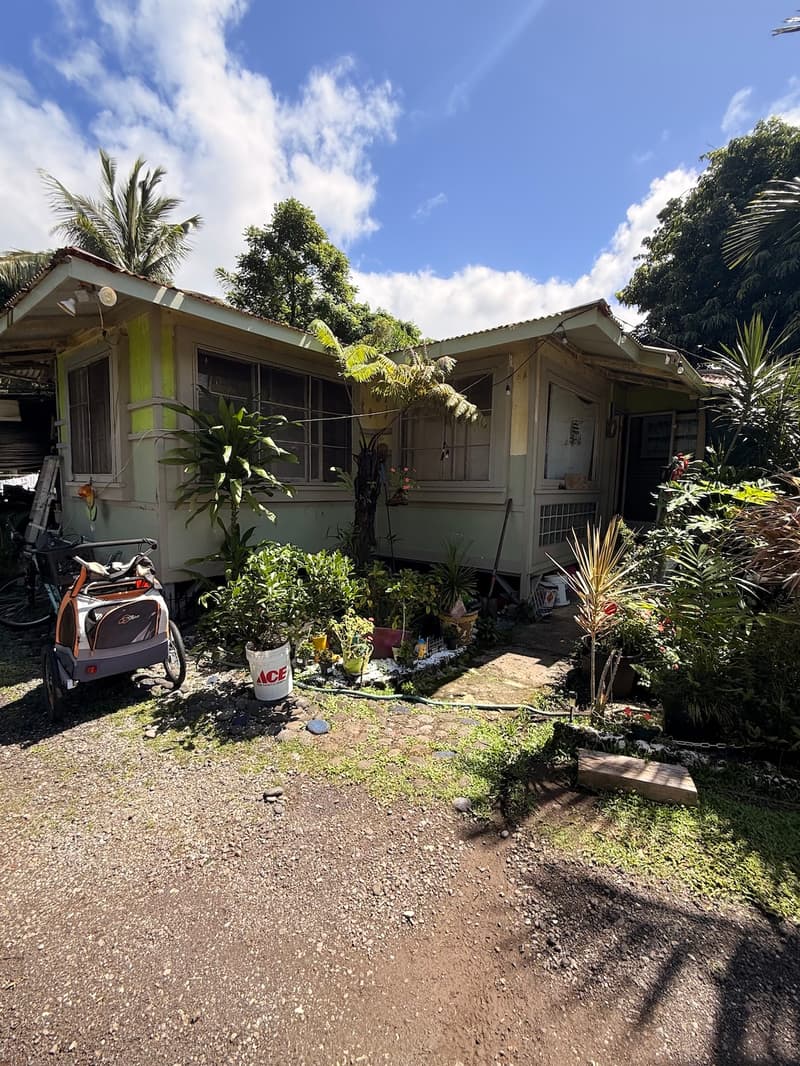 299 ANDREWS AVE, Hilo, HI 96720