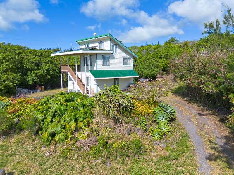 94-6406 MALULANI RD, Naalehu, HI 96772