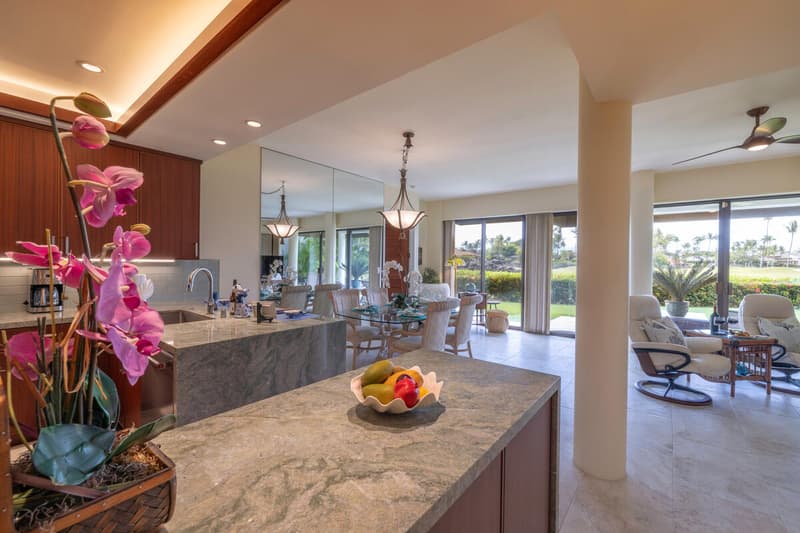 68-1050 MAUNA LANI POINT #J104, Kamuela, HI 96743