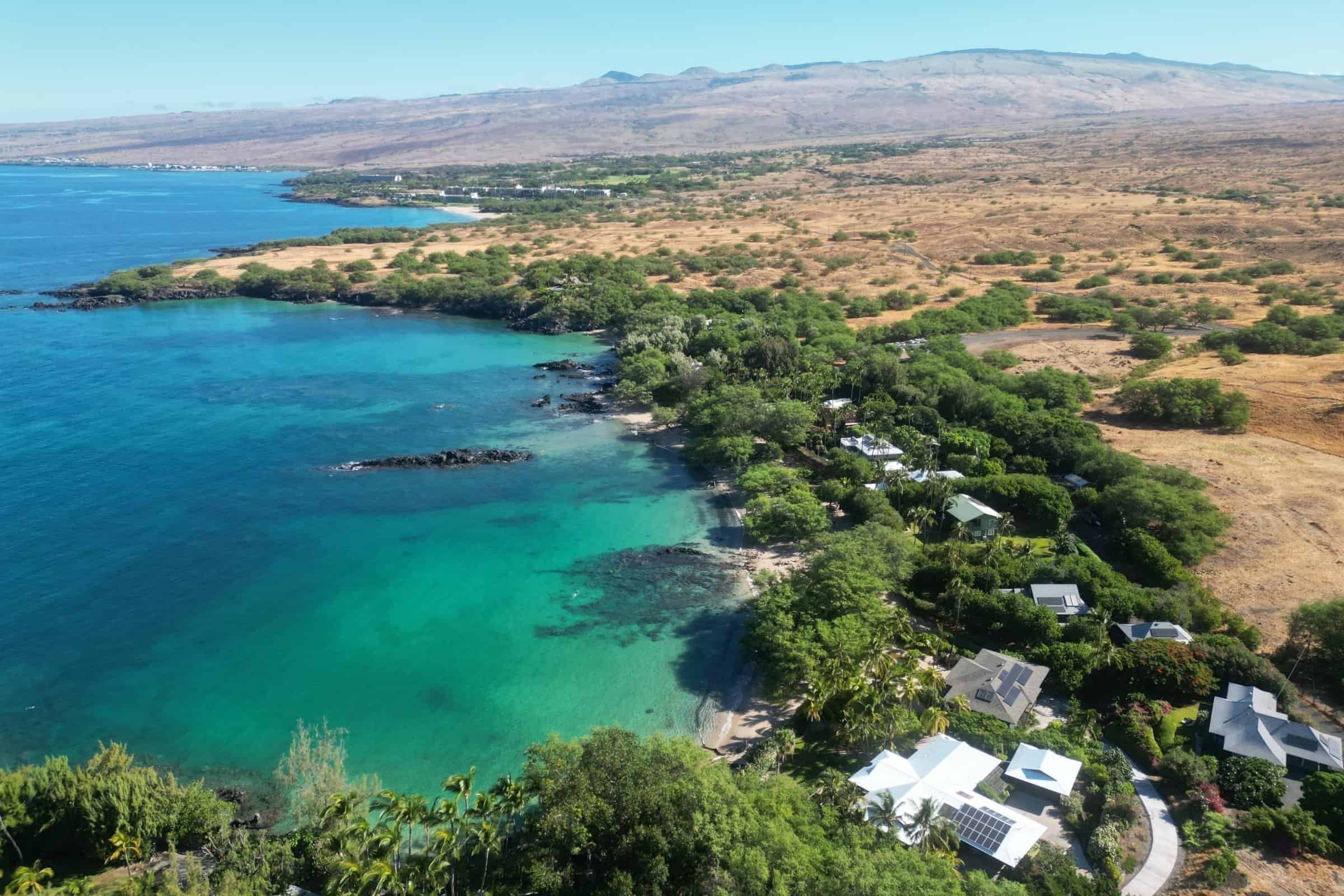 Oceanfront luxury homes in Kona and Kohala Coast, Big Island Hawaii, with stunning views and tropica.