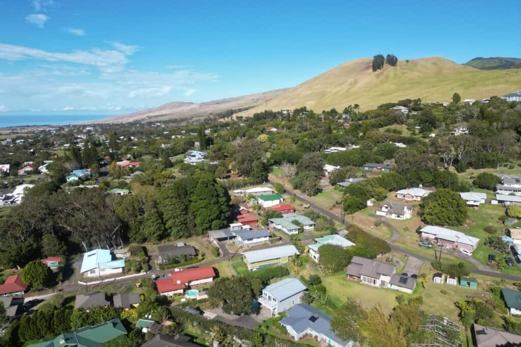 Big Island Hawaii real estate with mountain views and lush greenery in Kona and Kohala Coast.