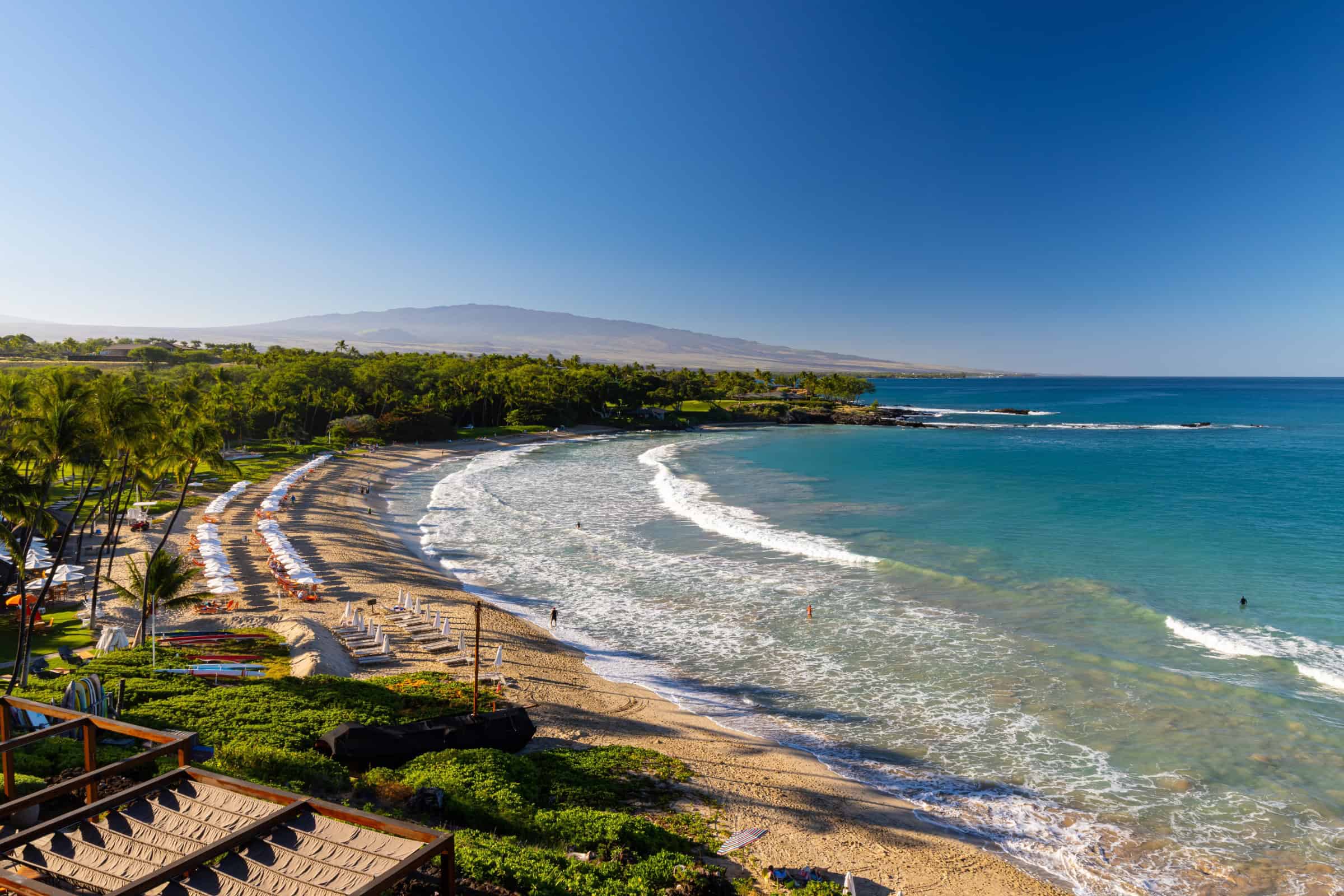 Luxury oceanfront real estate in Kona with resort-style amenities and stunning coastline views.