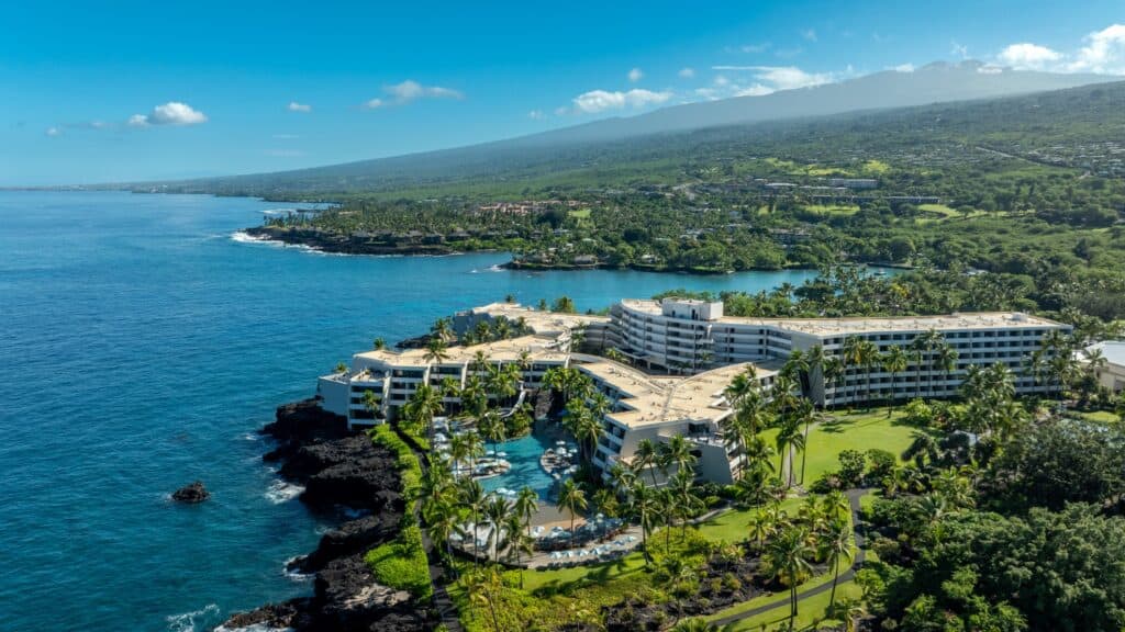 Oceanfront luxury condo in Kona with resort amenities and stunning ocean views.