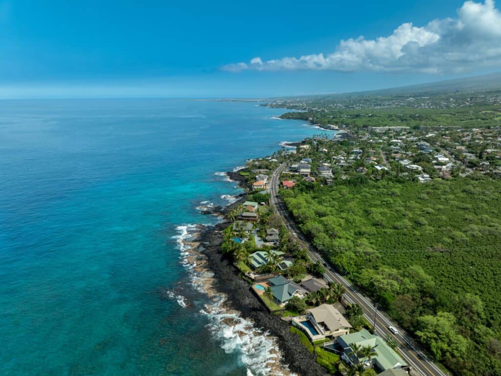 Oceanfront properties in Kona and Kohala Coast with stunning ocean views and resort-style amenities.