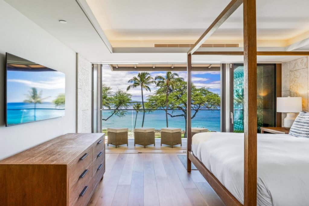 Oceanfront condo with tropical views in Kohala Coast, Big Island Hawaii.